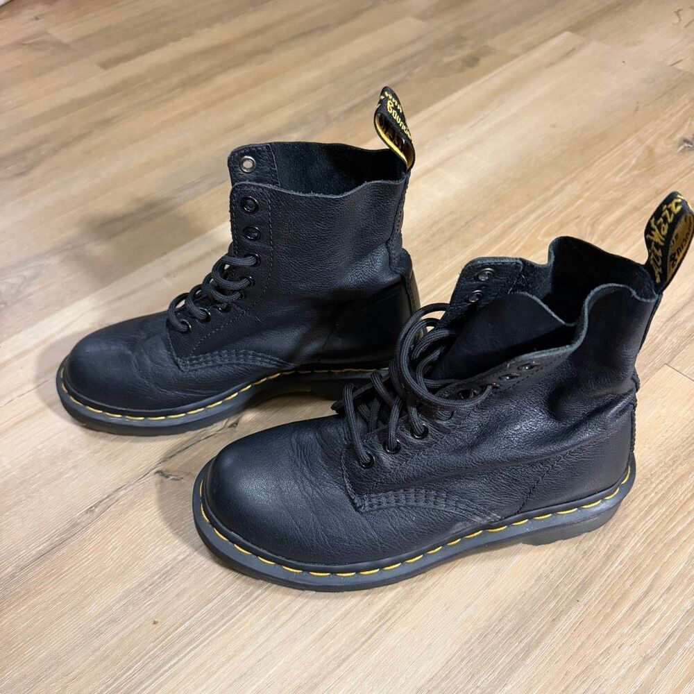 Dr. Martens 1460 8 Eye Black Leather Boots Made in England Vintage Punk UK Sz 6